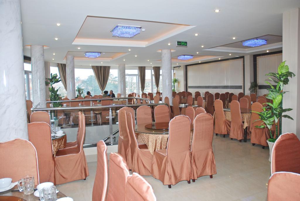 Mountain Town Hotel Da Lat Buitenkant foto